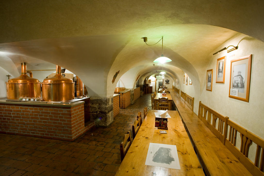 U Medvidku-Brewery Hotel Prag Exteriör bild